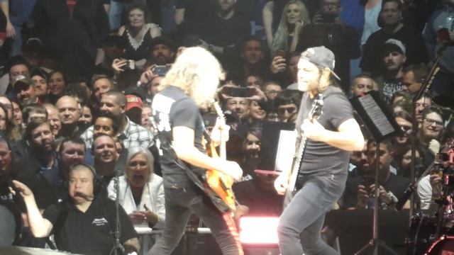 Metallica - You're Looking At Country (Loretta Lynn Jam) Jan 24 2019 Nashville смотреть онлайн