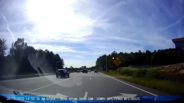 Aston Martin - машина Джеймса Бонда. Я думаю это 'Vantage AMR'. Цена от $150,000. смотреть онлайн