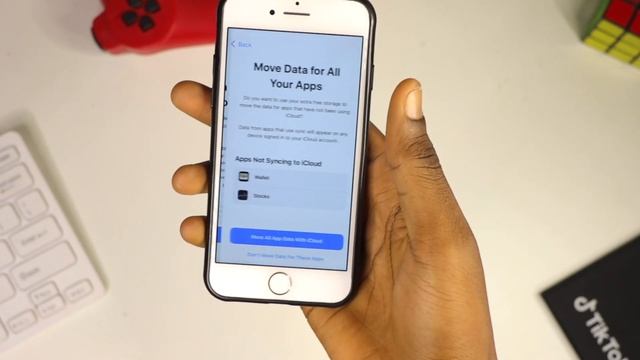 How To TRANSFER DATA From Your OLD Iphone To A New ONE IN 2 MINS смотреть онлайн