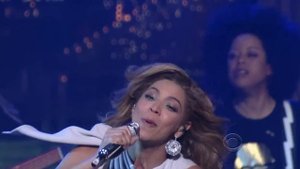 Beyonce - Halo (Live Letterman Show 2009) (HD)