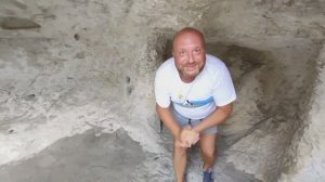 Пещерный город Эски-Кермен. ДОМИК СУСЛИКА, НАДО ПОКУПАТЬ И ОСВАИВАТЬ! Бахчисарайский (2 часть).
