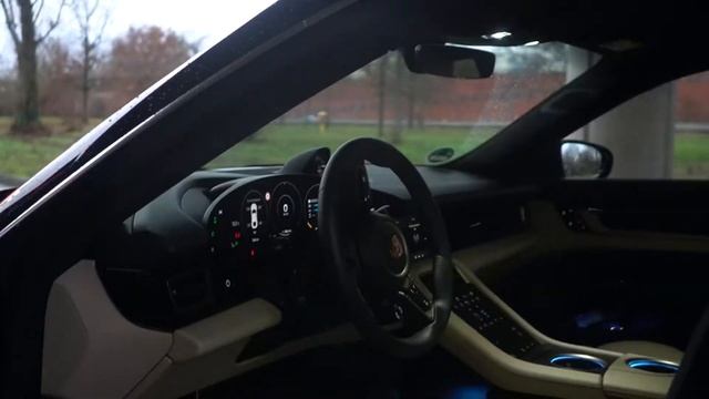 Porsche Taycan Turbo смотреть онлайн