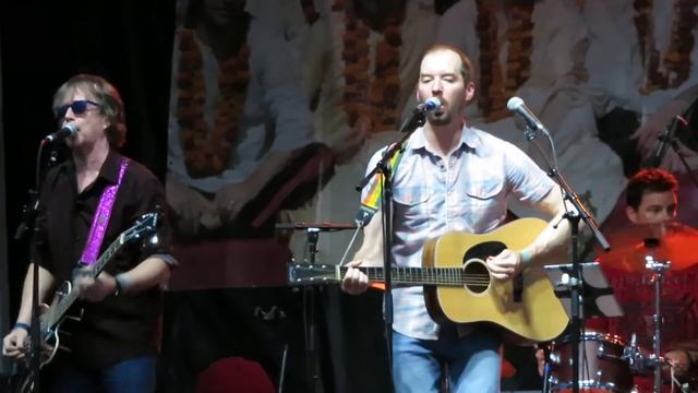 She Came in Through the Bathroom Window/Back in the USSR смотреть онлайн