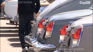 Ретро-автомобили на Театральной площади