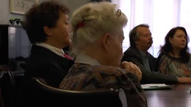 поэт Н. Марусенков на секции технической литературы