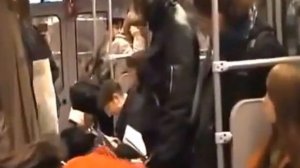 Заразительный смех в берлинском метро