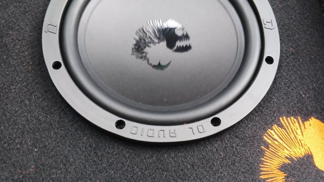 Piranha 8A от DL Audio. Маленький, да удаленький. смотреть онлайн