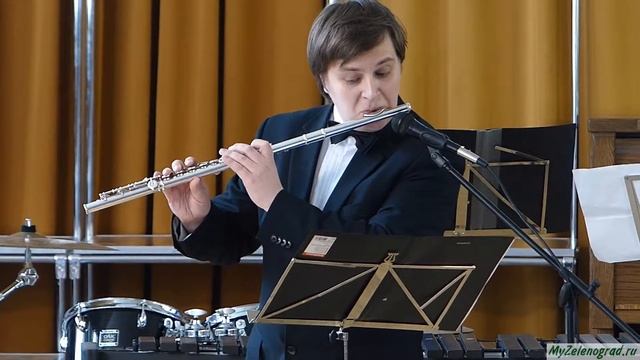 Японская фольклорная песня "Star Children". Исполняет Сергей Крюков (флейта)
