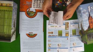 Обсуждаем и открываем настольную игру "Fields of Arle"