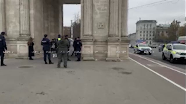 «Катись, Майя» подобру-поздорову: на улицах Кишинева проходит акция против действующего президента