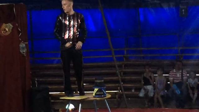 Эквилибр на катушках. Александр Синянский смотреть онлайн