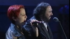 Dolores O'Riordan feat. Pavarotti - Ave Maria (HD)