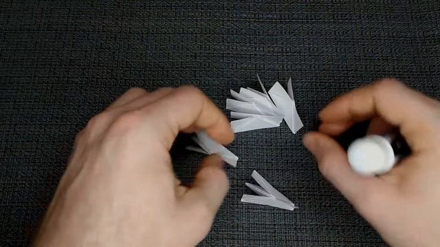Объемная снежинка из бумаги  Поделки оригами на новый год