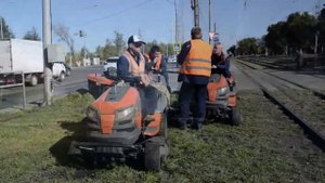 Садовые тракторы на службе города