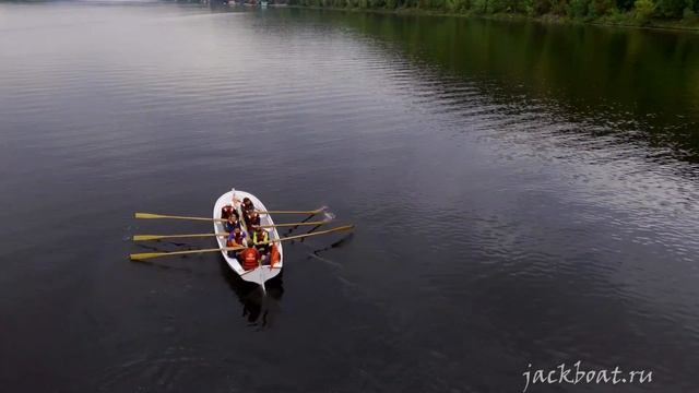 Она манит аномально - лодка Ял-6 на вёслах и под парусом