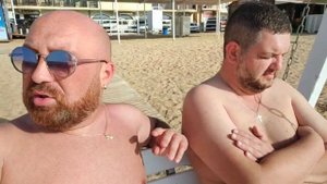 СМЕШНОЕ И ВЕСЕЛОЕ УТРО В ФЕОДОСИИ. ДЕЛИСЬ ПО КОММУНИСТИЧЕСКИ.