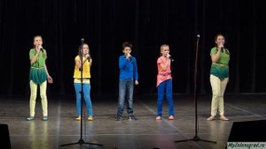 "Любимый мой дворик" (Бодров - Резников). Исполняет ансамбль "Радуга звезд"