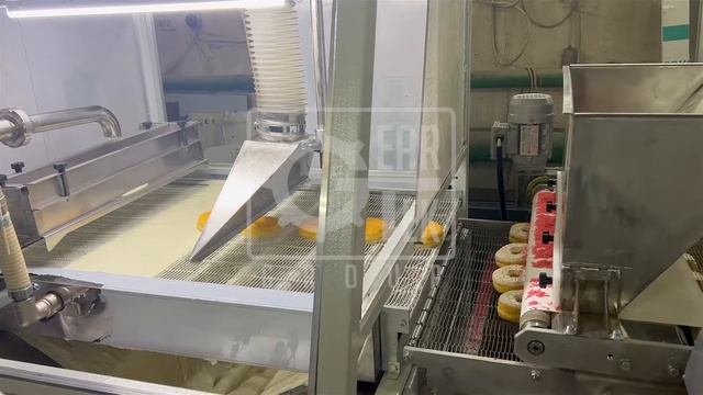 Глазирование и посыпка пончиков