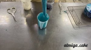 Как сделать морские разводы на зеркальной глазури?