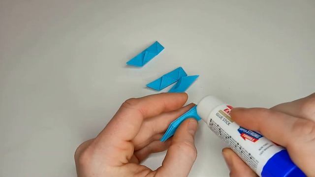 Как вырезать красивые снежинки из бумаги на Новый год своими руками