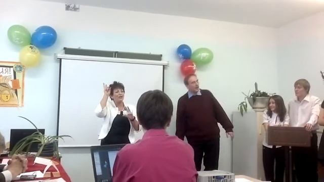 Прикольное видио ( Вот так проходит пара философии в СВФУ )