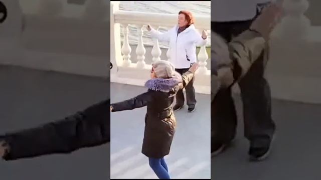 Танцплощадка на Белой набережной в Анапе. РИЭЛТОР СВЕТЛАНА БЕЛОУСОВА т. 8-913-813-7797