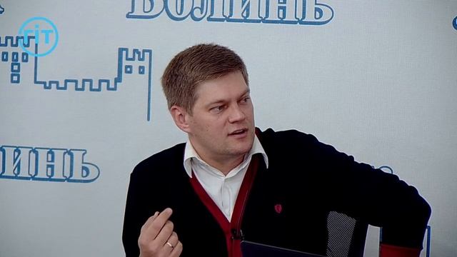 Дистанційне навчання , чи відбулись зміни та покращення. Роман Поліщук - директор школи №2. смотреть онлайн