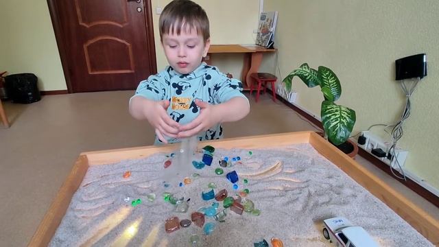 Арт - терапевтические занятия для самых маленьких