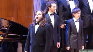 М. Кюсс. Вальс "Амурские волны".  Исполняет академический мужской хор МИФИ, солист Максим Дунаев