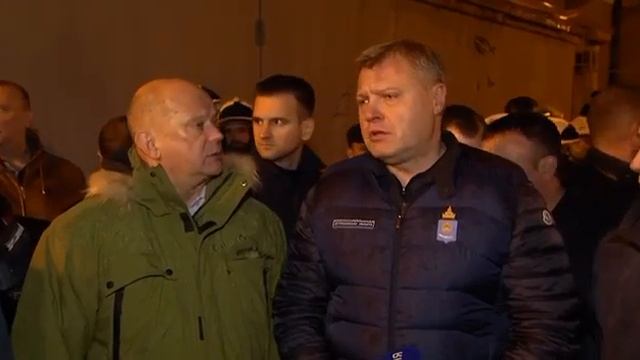 Замглавы МЧС России и астраханский губернатор посетили место обрушения дома смотреть онлайн