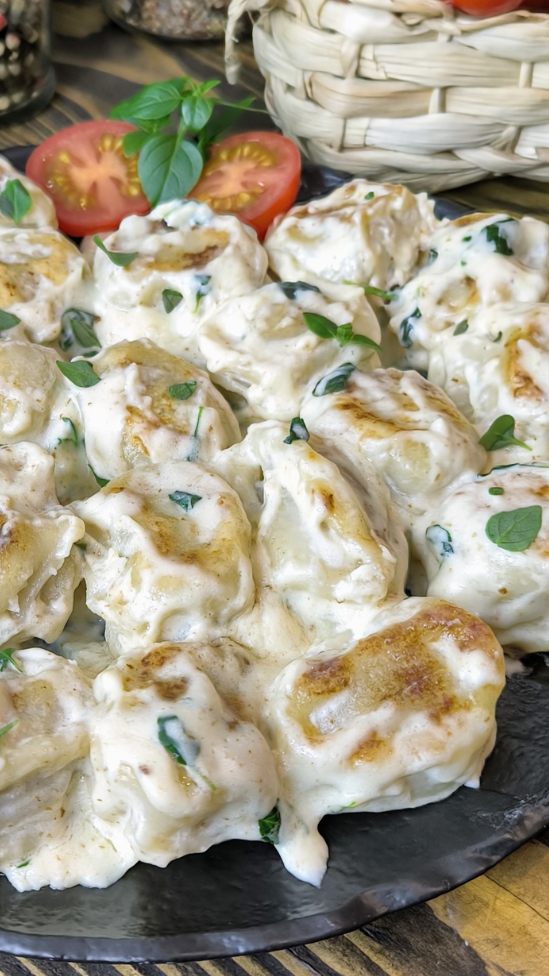 пельмени жареные в сырном соусе