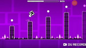 ПРОХОЖДЕНИЕ 1 УРОВНЯ GEOMETRY DASH!