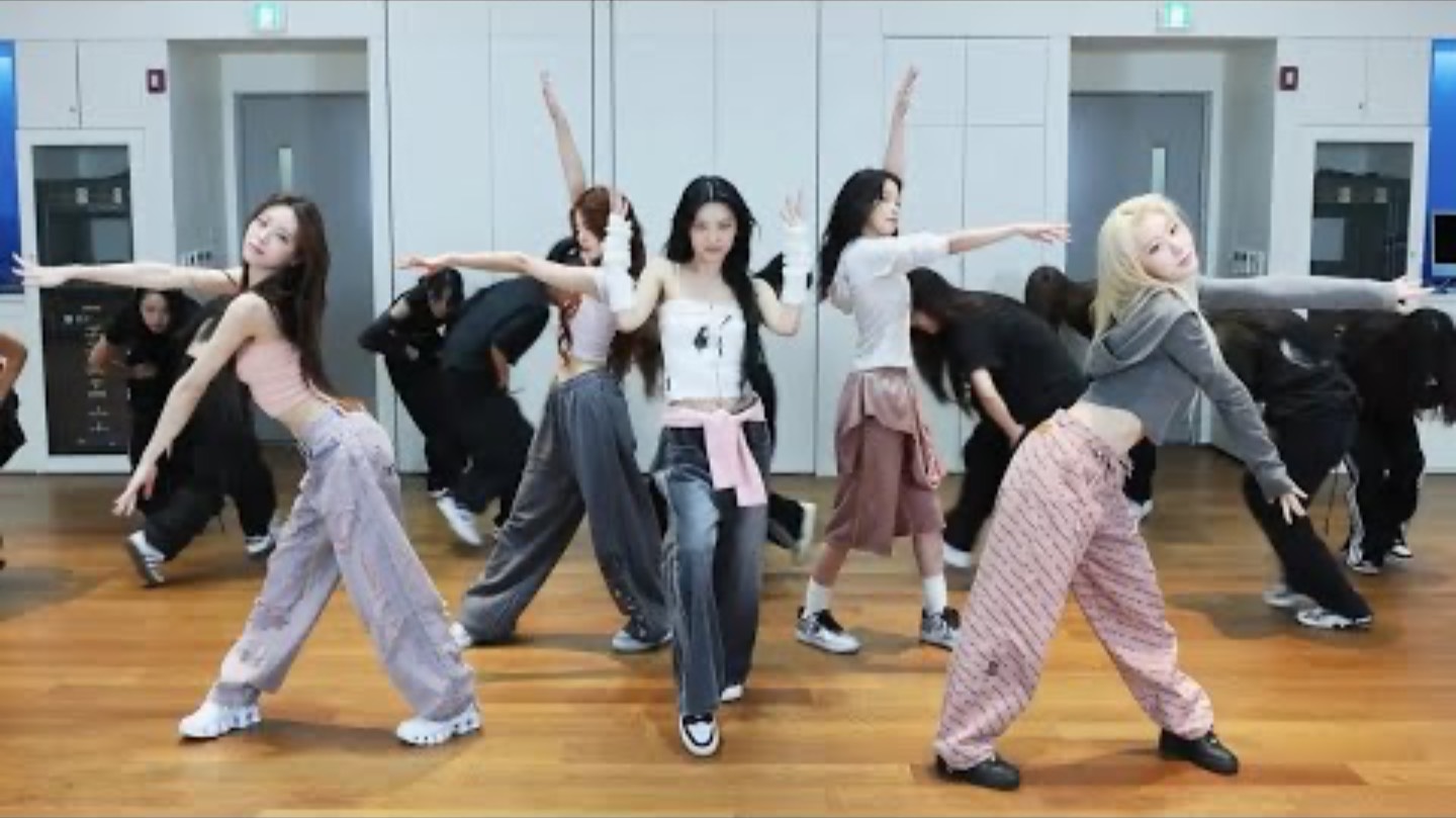 ITZY - GOLD dance practice mirrored