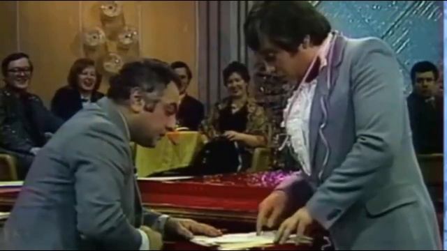 «Здесь жирное пятно, здесь играть нельзя. А вот здесь – можно» смотреть онлайн