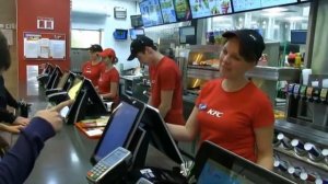 В Саратове открылся первый KFC Авто