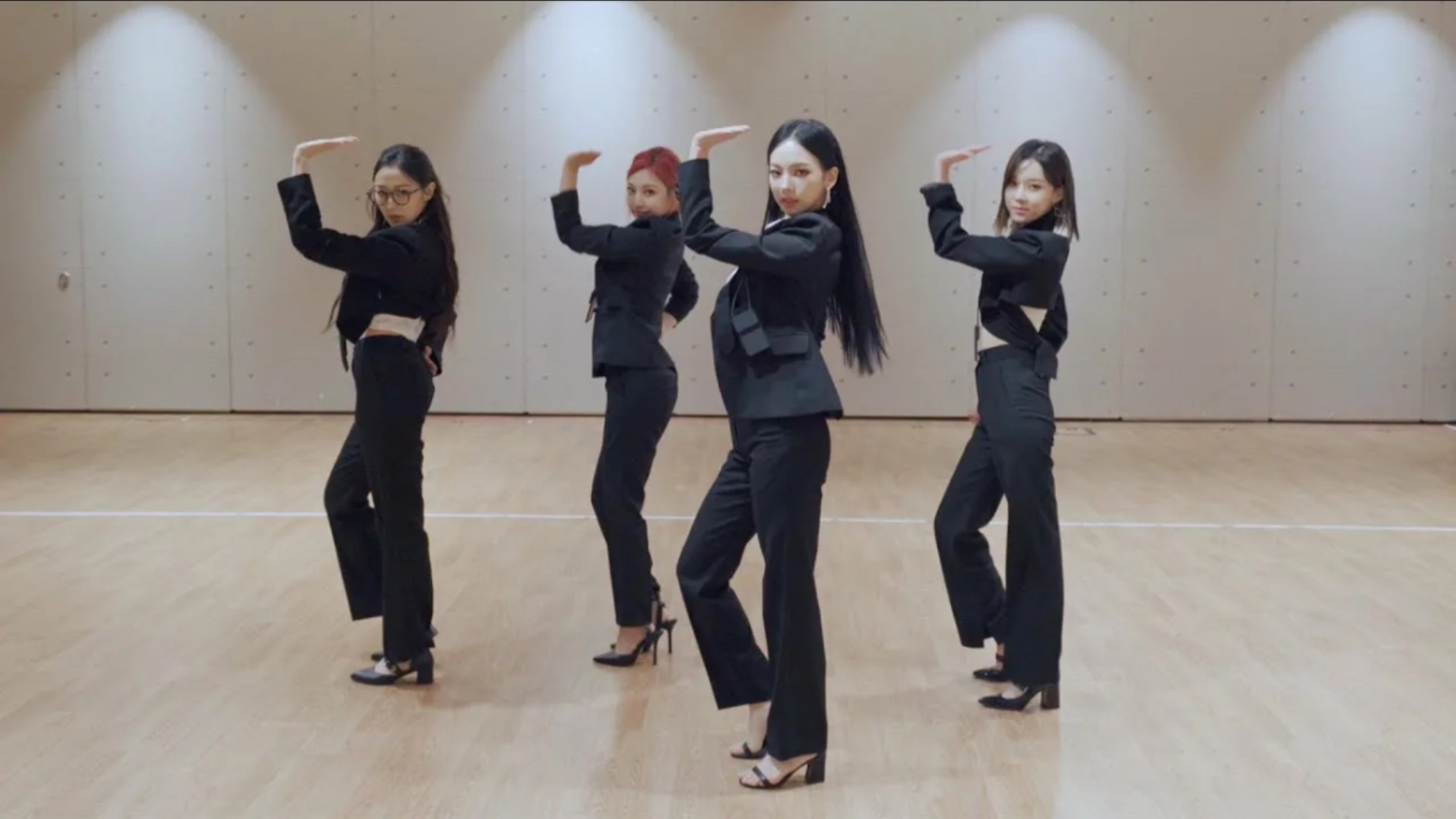 aespa (에스파) - Next Level dance practice mirrored