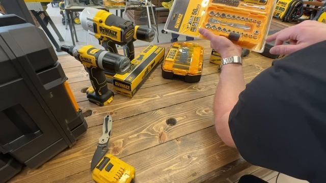 Распаковка - обзор новинок #dewalt 2024 смотреть онлайн