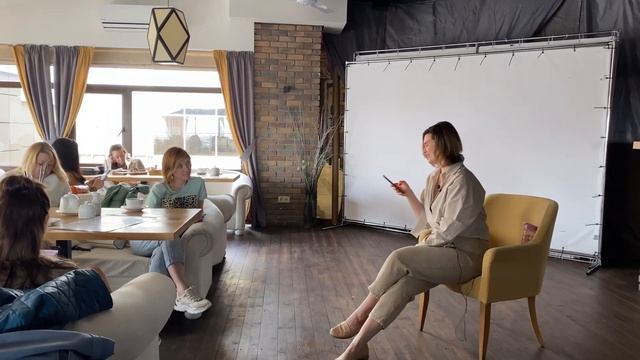 Фэшнзавтрак 2.04.2022 «Осознанный шоппинг во время перемен» смотреть онлайн