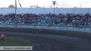 На спидвее в Балакове мотоцикл вылетел на трибуны