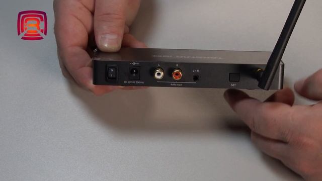 Беспроводной ушной монитор Takstar WPM 300 смотреть онлайн