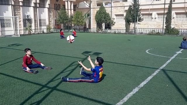 Physical education games | Ball training | Ball handling | Object control skills | Ball kicking