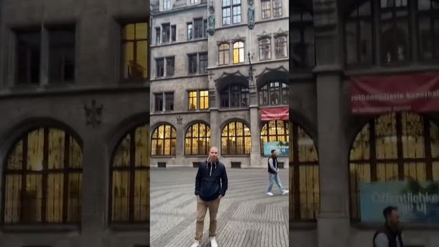 Гуляю по Мариенплац как маэстро #реакция #travel смотреть онлайн