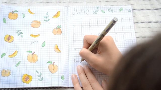 Оформление разворота на июнь🌼