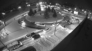 Саратовские водители помогли попавшему в снежный плен автомобилисту