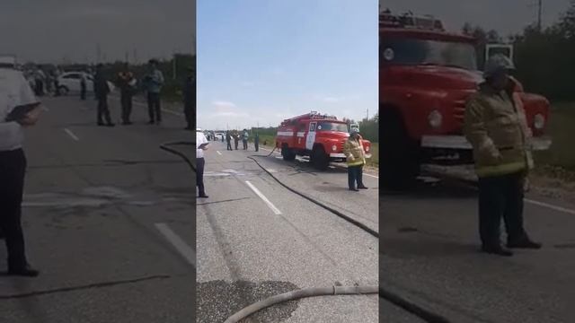 В Саратовской области столкнулись и сгорели 4 машины: один человек погиб, четверо в больнице