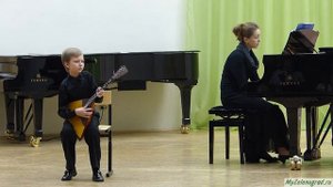 А. Шалов. "Эх, донские казаки". Исполняет Дамир Кутуев (балалайка, 4 класс)