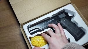 распаковка пистолета airsoft gun C.6