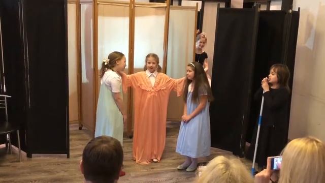 Лиссэ 8+ Золушка , Часть 1 смотреть онлайн