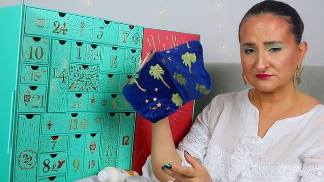 FORTNUM AND MASON ADVENT CALENDAR UNBOXING 2022 смотреть онлайн