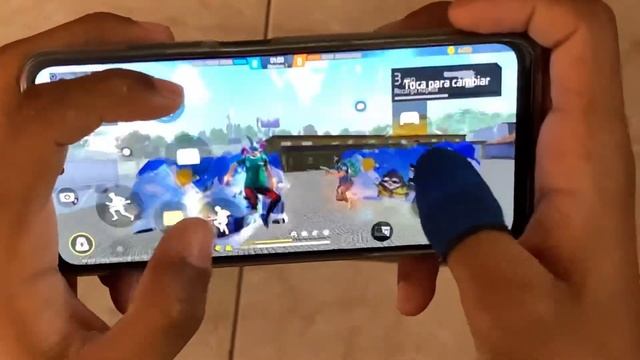 Nuevo custom hud a 3 dedos/ cambio de arma insano смотреть онлайн